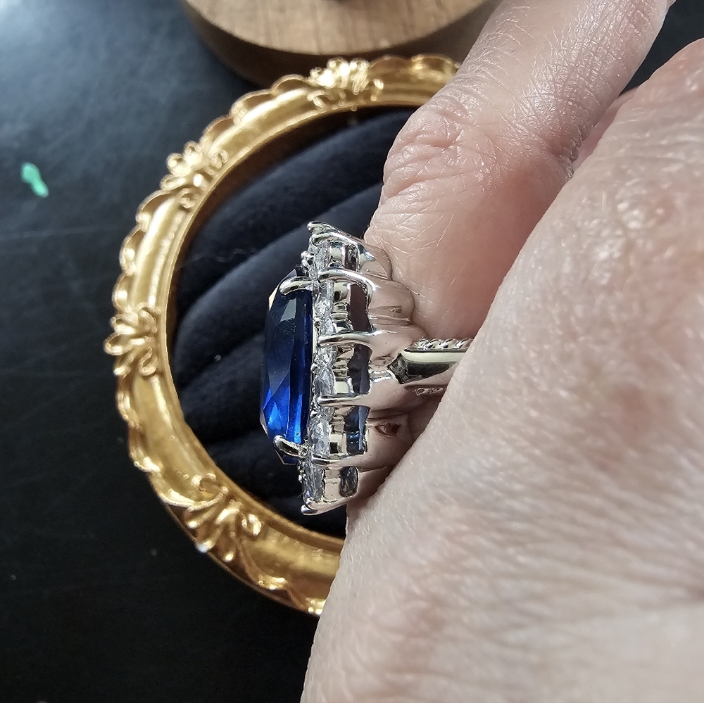 Vintage Coctail Ring Size 7 - Picture 5 of 6
